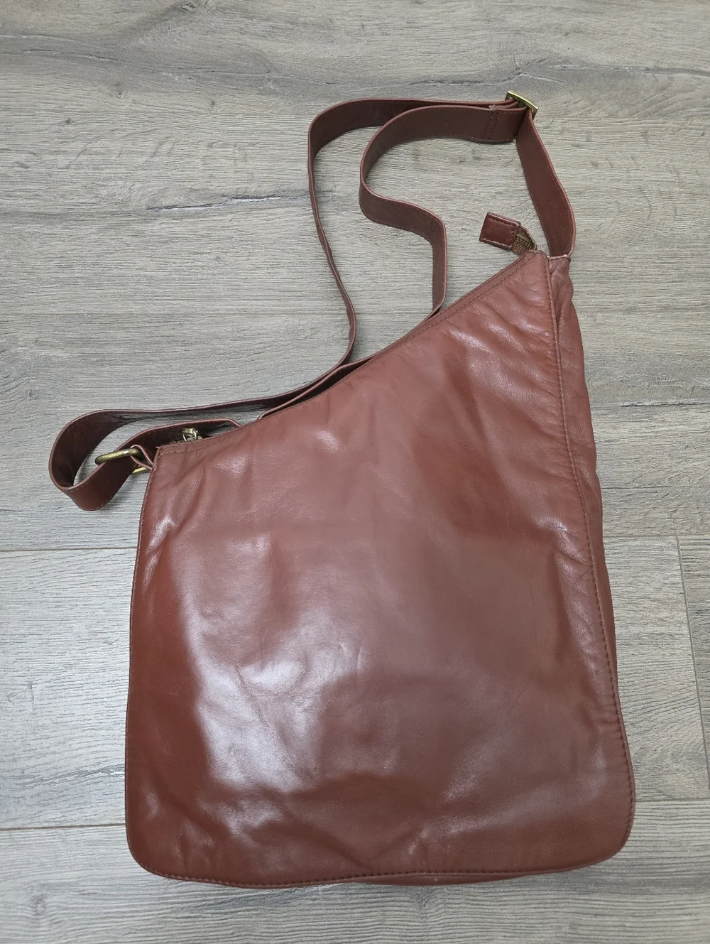 Hobo Asymeyrical Mahogony Leather Shoulder Bag Map Fabric Lining